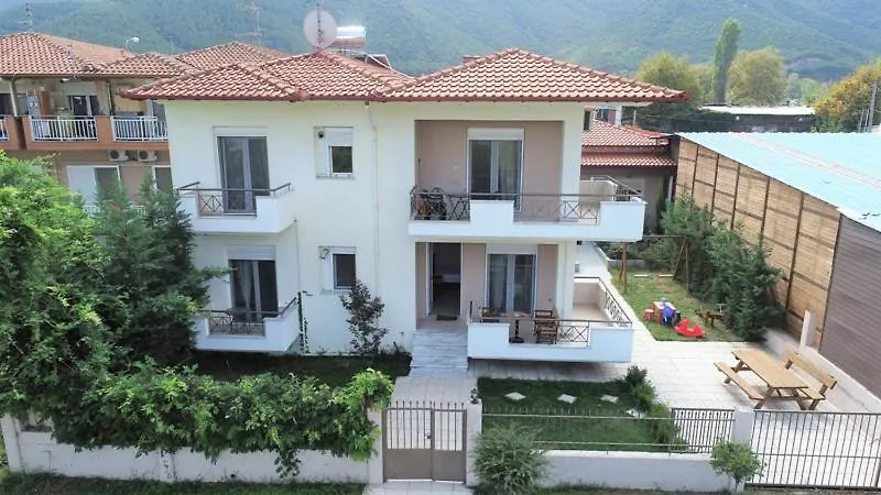 Soso Studios & Apartments Stavros